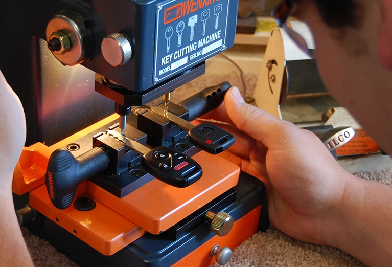 car-key-cutting